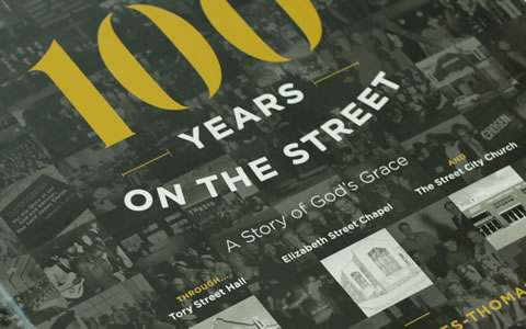 街上 100 年